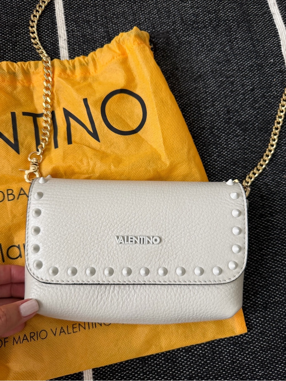 Valentino Lilou Preciosa in Frozen Ice. Leather bag with tonal studs EUC